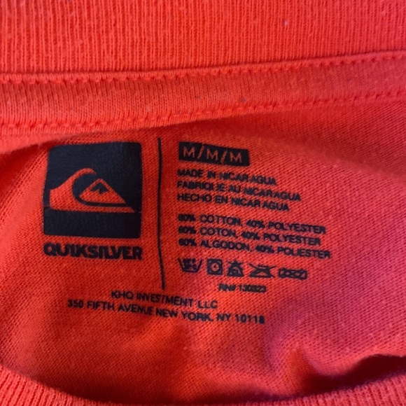 Lot is 3 1 long sleeve and 2 short sleeve t-shirts - Picture 5 of 7